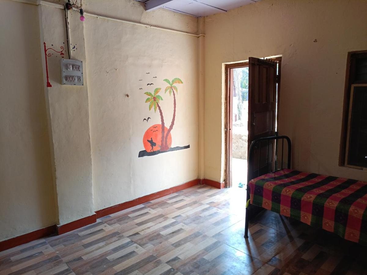 Parvati Niwas Homestay -Nearby Revdanda Beach & Fort - Wifi Available Alībāg Extérieur photo